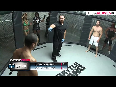 ❤️ Ultimate Fighter تضاجع فتاة رقم بعد قتال في الحلبة جودة الإباحية